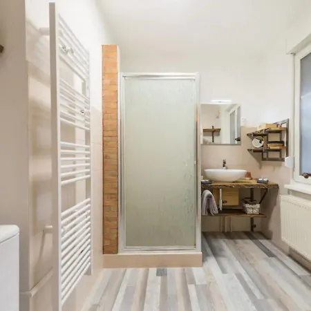 Thann - 1 - 5 Pers - Parking *